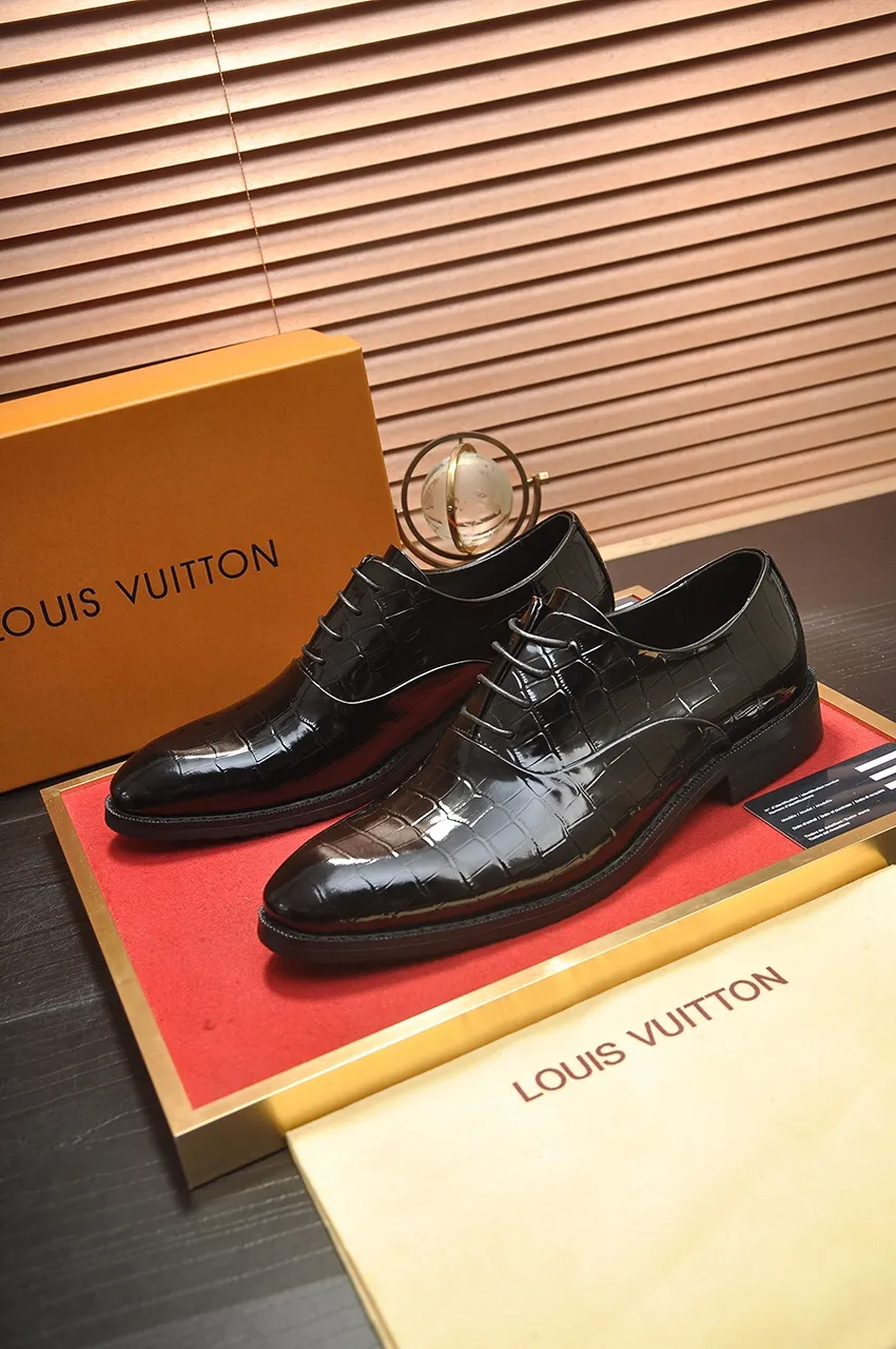 Men's shoes💰460💶【LOUIS VUITTON】(sheepskin lining) new cowhide LV formal shoes🎩🎩❗️🆘made one to one at the counter🎩original quality, imported cowhide upper➕full sheepskin lining➕original rubber outsole, {high quality visible}👣Size: 38-45 (45 custom-made)